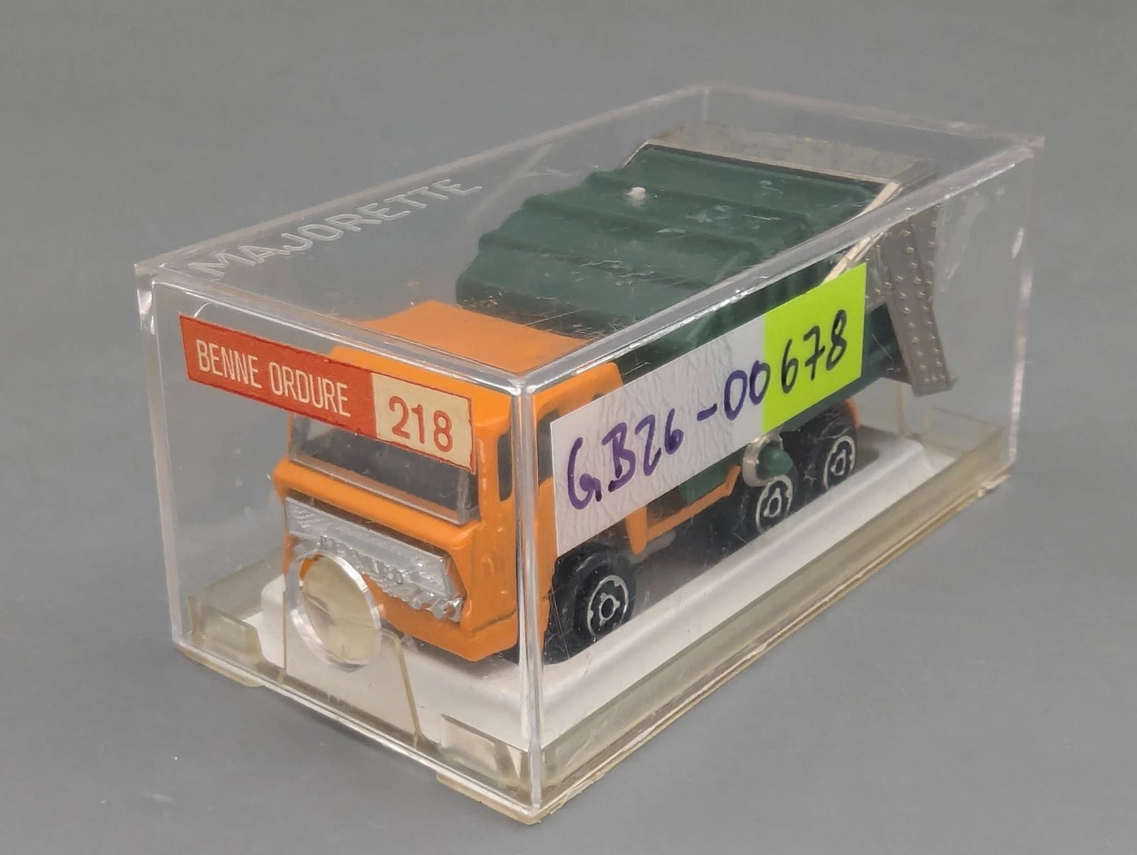 Modellautos 1:100 Majorette 218 Bernard Benne Ordure Original Majorette Vitrine