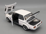 Modellautos 1:18 AUTOart Millenium 70501 BMW 2002 Turbo White mit OVP