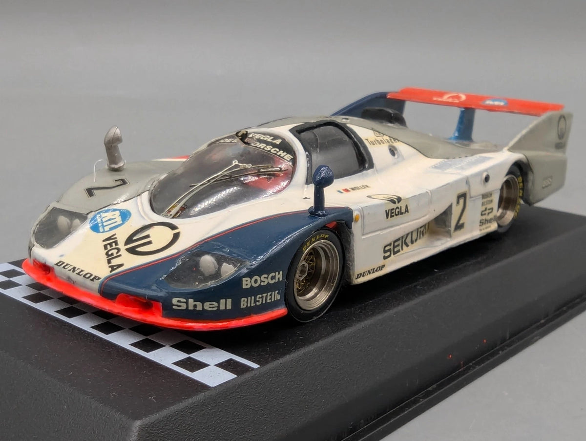 Modellautos 1:43 Mini Racing Porsche 936 C Team Joest WINNER DRM 1982 #2 Vitrine
