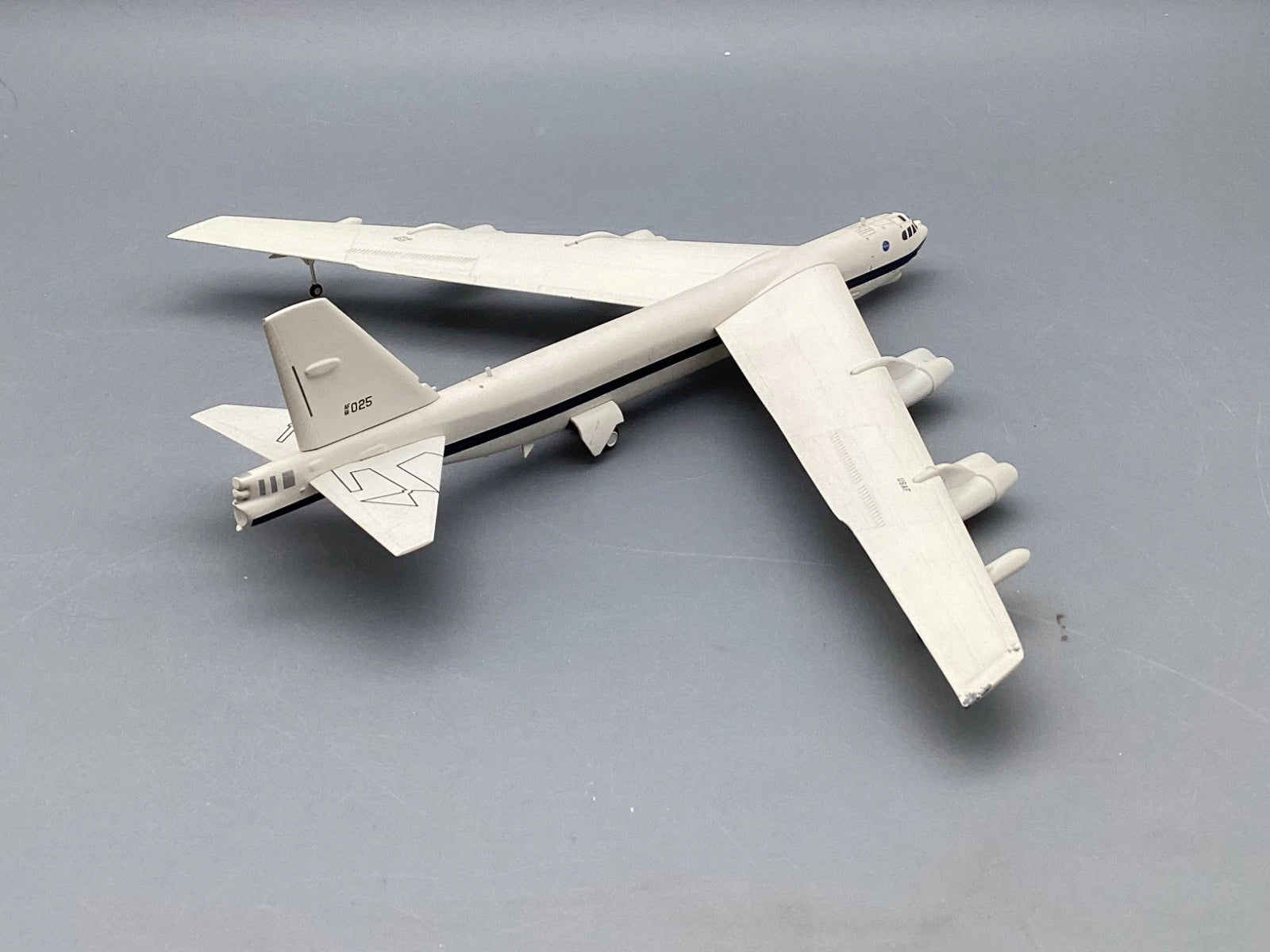 Flugzeug Modell 1:200 Herpa NASA Boeing NB-52H Stratofortress mit OVP