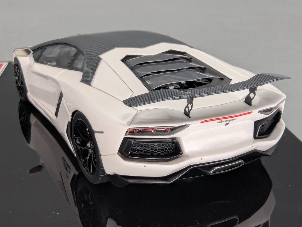Eidolon Make Up 1:43 Lamborghini Aventador LP760-2 Engine Set Oakley Weiß OVP