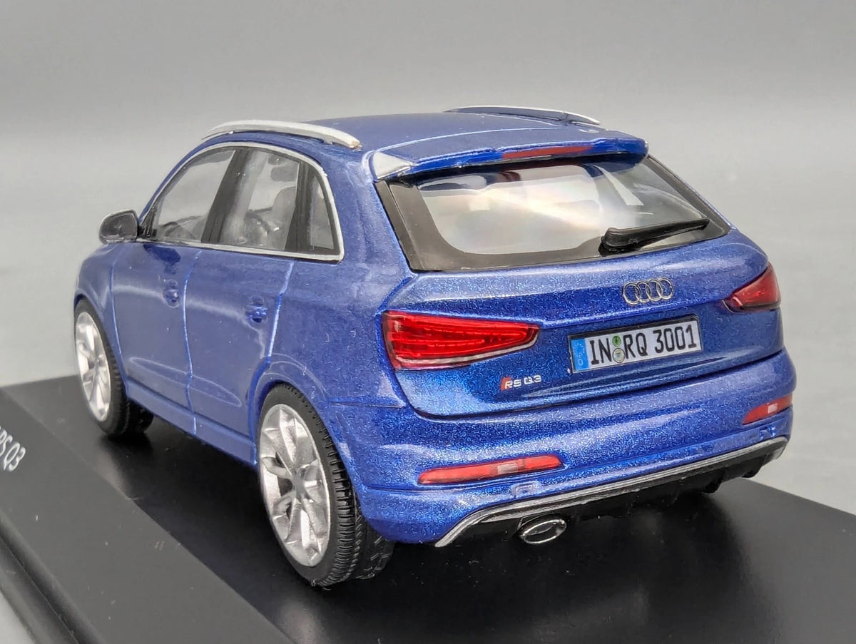 Modellautos 1:43 Schuco Audi RS Q3 Sepang Blau Metallic mit Dealer OVP