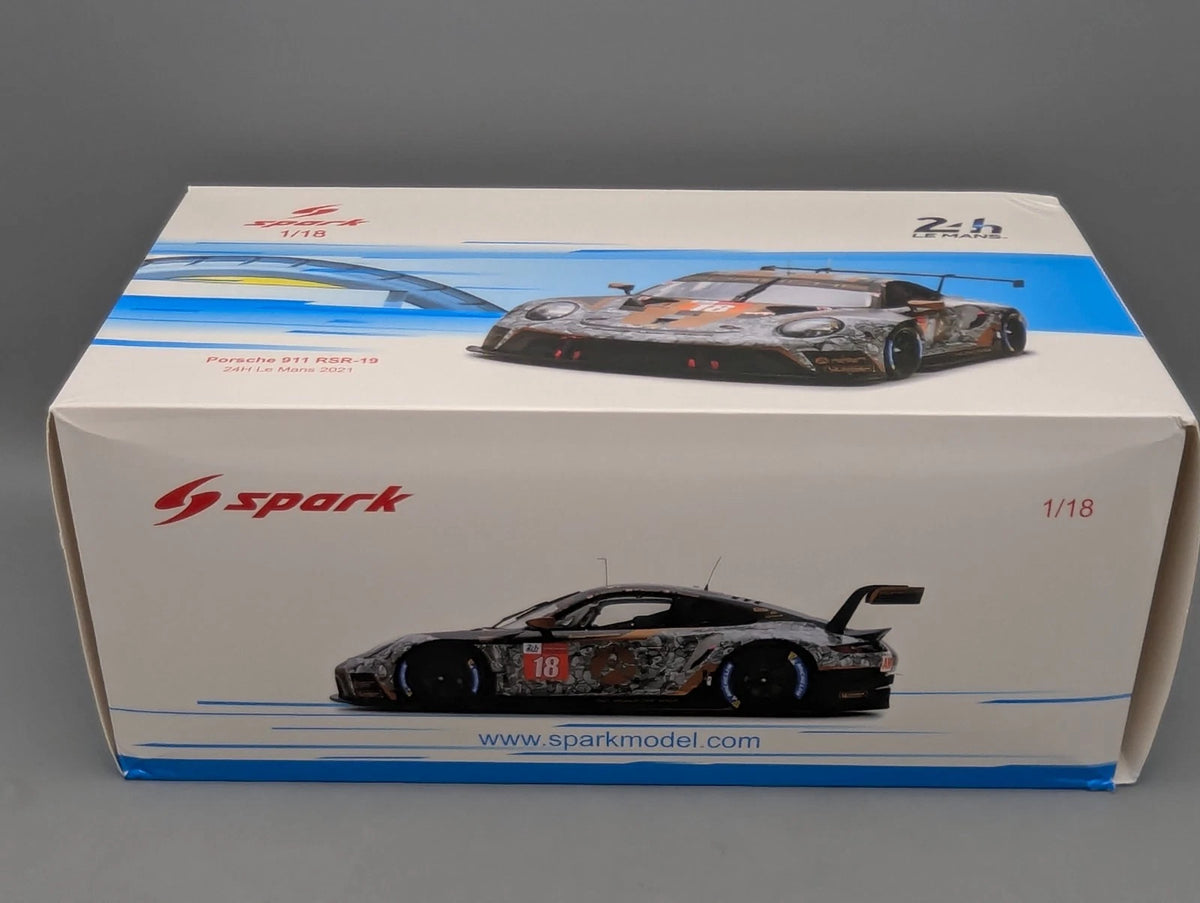 Modellautos 1:18 Spark 18S701 Porsche 911 RSR-19 24h Le Mans 2021 #18 OVP