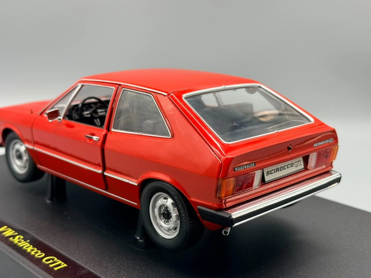 Modellautos 1:18 Revell Metal Volkswagen VW Scirocco GTI mit OVP
