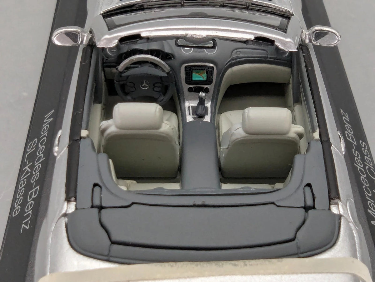 Modellautos 1:43 Norev Mercedes Benz SL Klasse SL 500 Silber mit Dealer OVP