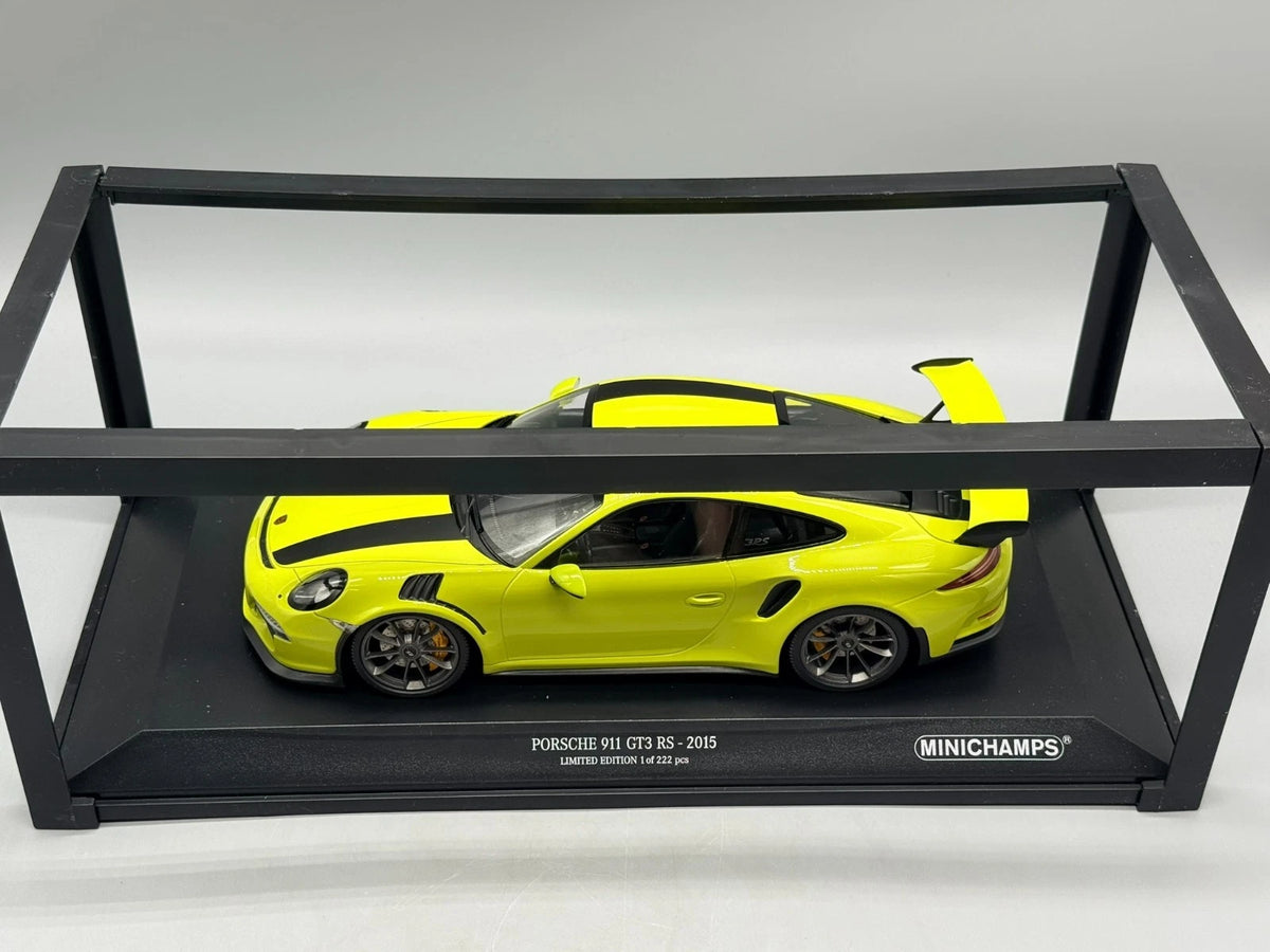 Modellautos 1:18 Minichamps Porsche 911 GT3 RS 2015 mit OVP