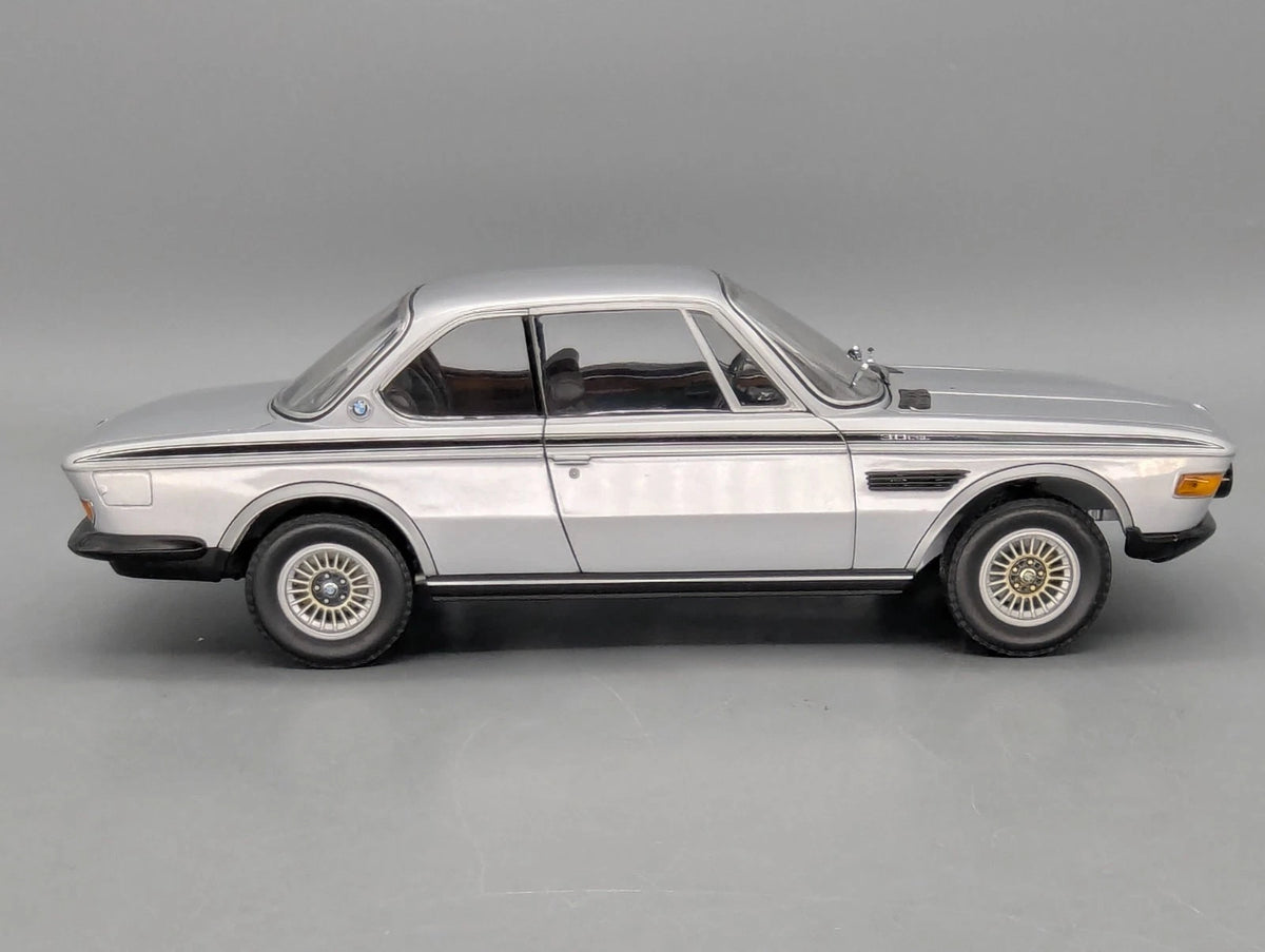 Modellautos 1:18 Minichamps BMW 3.0 CSL 1972 mit OVP