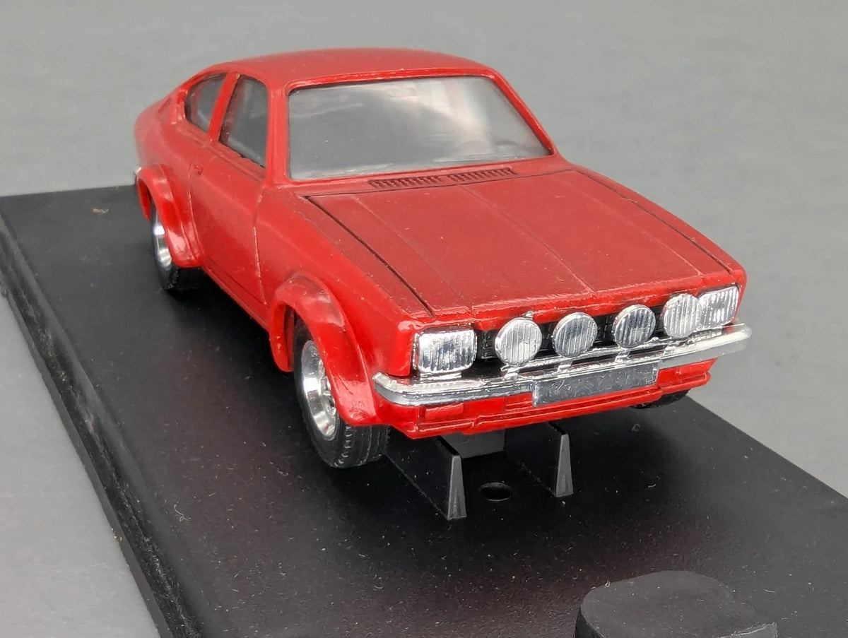 Modellautos 1:43 Verem Opel Kadett Coupe GTE  mit Original Verem Vitrine