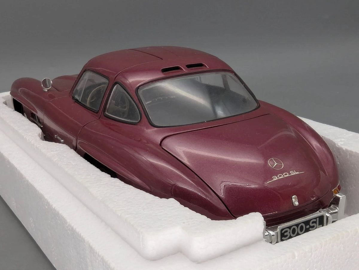 Modellautos 1:18 Minichamps Mercedes Benz 300 SL 1954 W198 Gullwing mit OVP