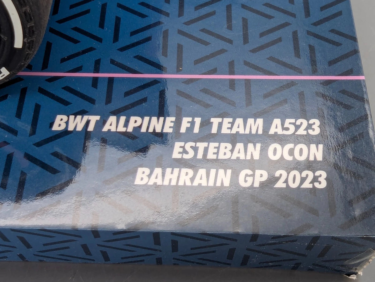 Modellautos 1:18 Minichamps BWT Alpine F1 Bahrain 2023 #31 Esteban Ocon mit OVP