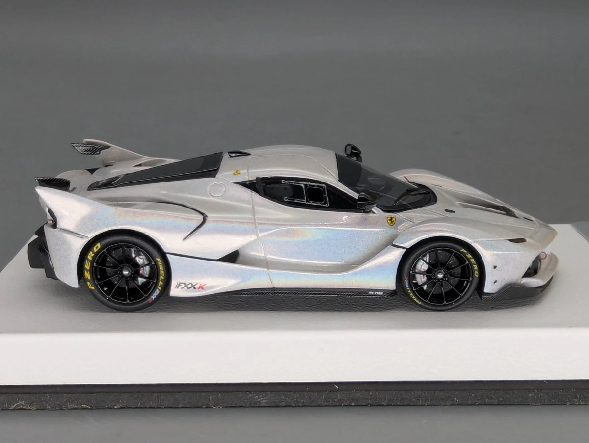 Modellautos 1:43 BBR Ferrari FXX-K Ltd 22/24 auf Lederplatte mit Vitrine und OVP