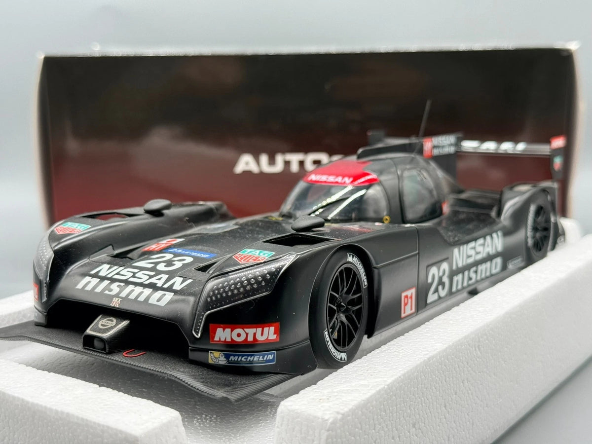 Modellautos 1:18 AUTOart Nissan GT-R LM Nismo 2015 Test Car limitiert mit OVP