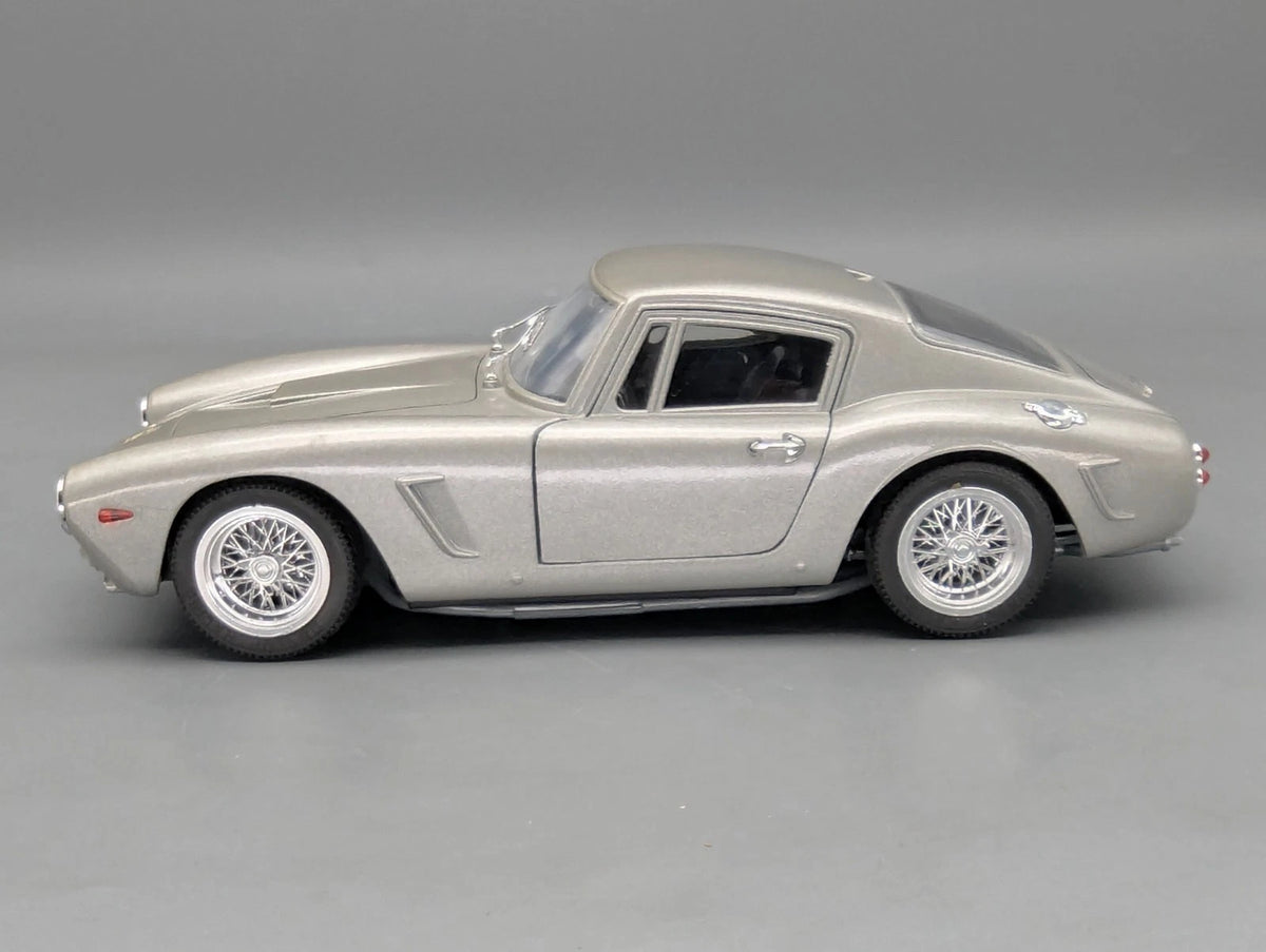 Modellautos 1:18 Revell Ferrari 250 GT Berlinetta 1961 mit OVP