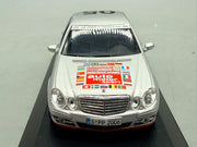 Modellautos 1:43 Minichamps Mercedes-Benz E-Klasse Rally Paris–Peking + Umkarton