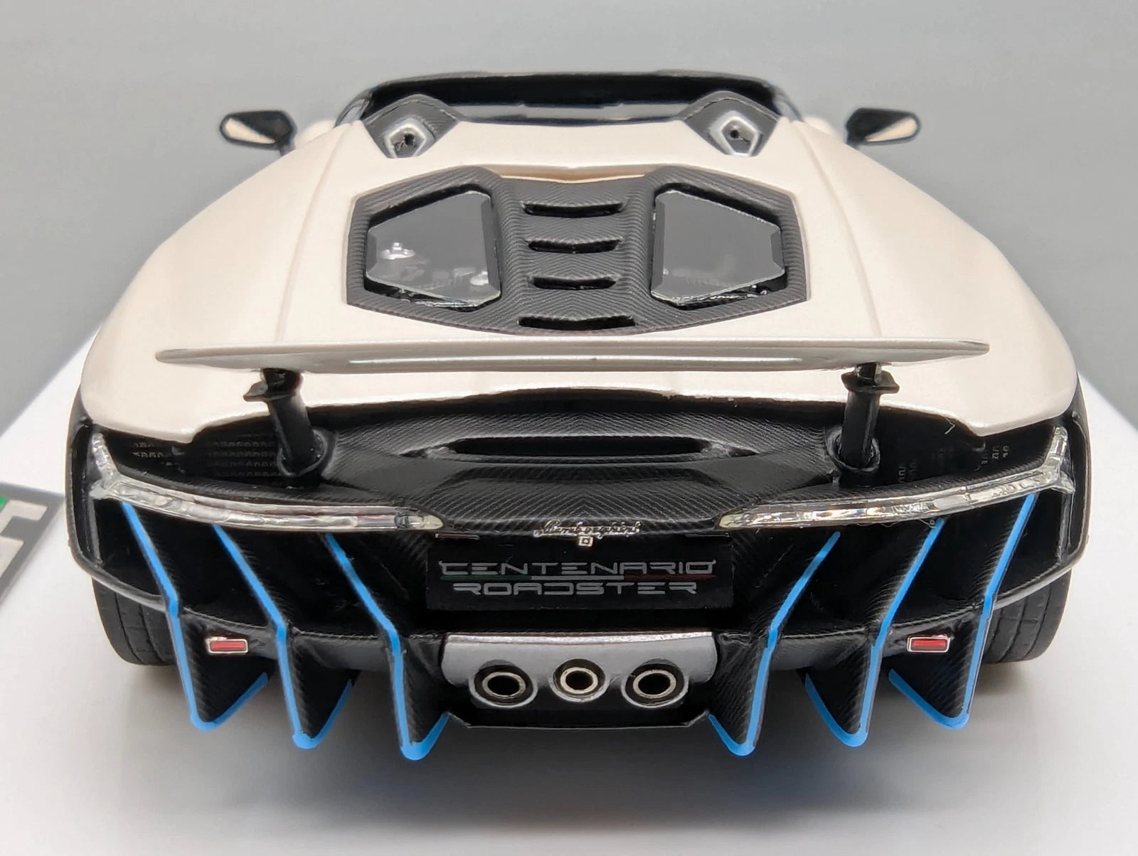Eidolon Make Up 1:43 Lamborghini Centenario Roadster Rear Wing Up 12/100 OVP