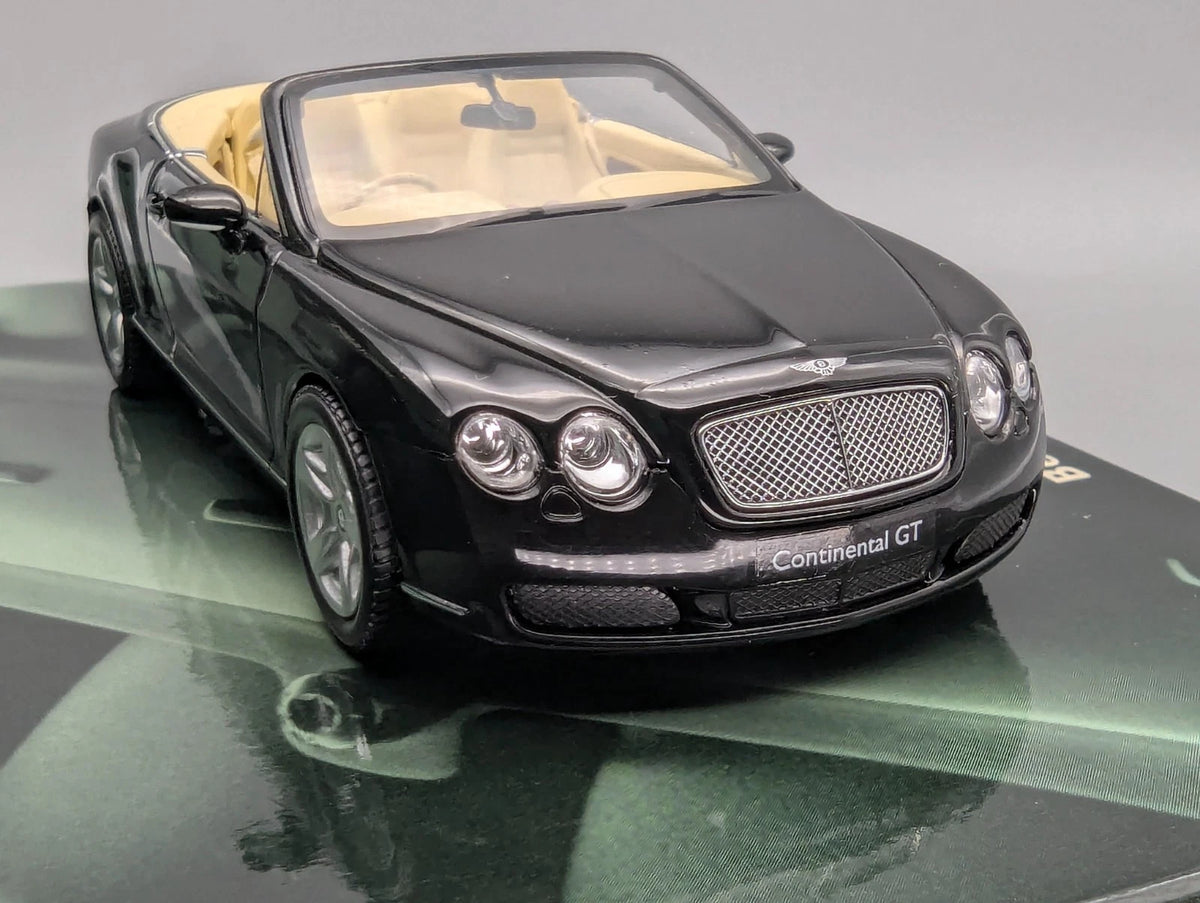 Modellautos 1:43 Minichamps Bentley Continental GTC 2006 Schwarz mit OVP