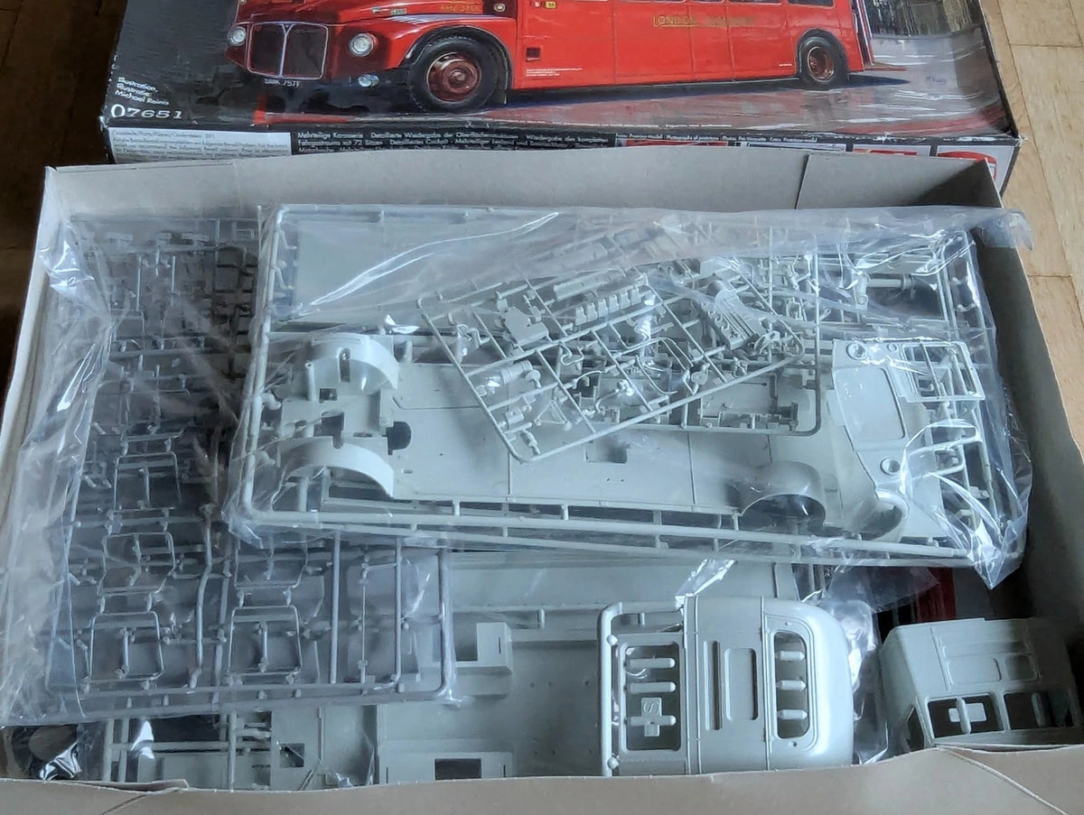 Modellautos Bausatz 1:24 Revell 07651 London Bus mit OVP