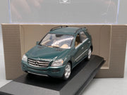 Modellautos 1:43 Minichamps Mercedes Benz M Klasse ML 500 W164 2005 Grün mit OVP