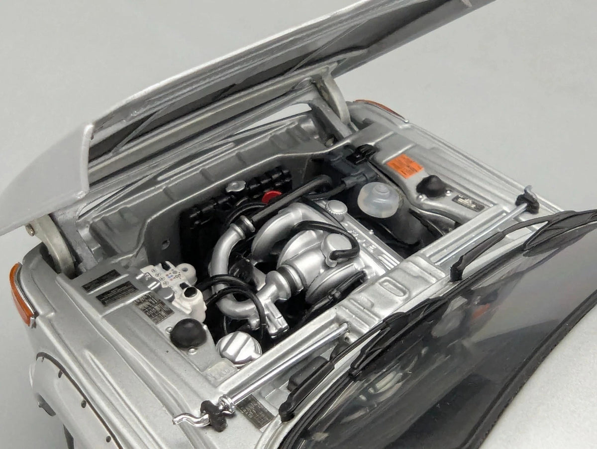 Modellautos 1:18 Kyosho BMW 2002 Turbo Silber mit OVP
