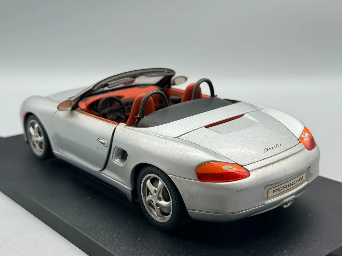 Modellautos 1:18 UT Models Porsche Boxster mit OVP
