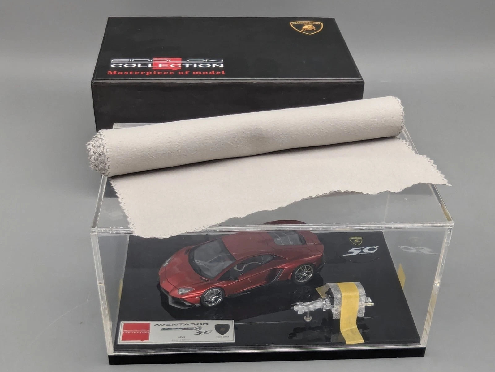 Eidolon Make Up 1:43 Lamborghini Aventador LP720-4 2013 Candy Red Engine Set OVP