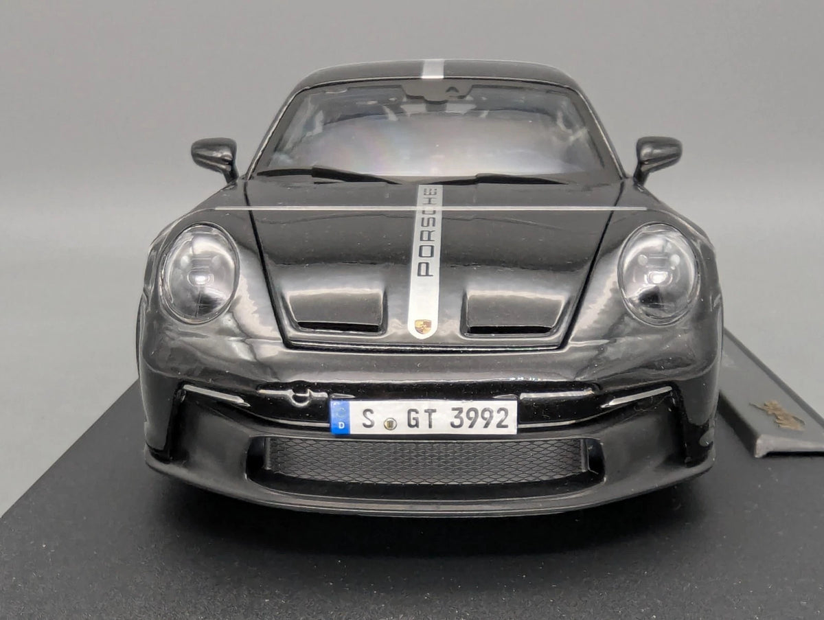 Modellautos 1:18 Maisto Porsche 911 GT3 Schwarz mit OVP