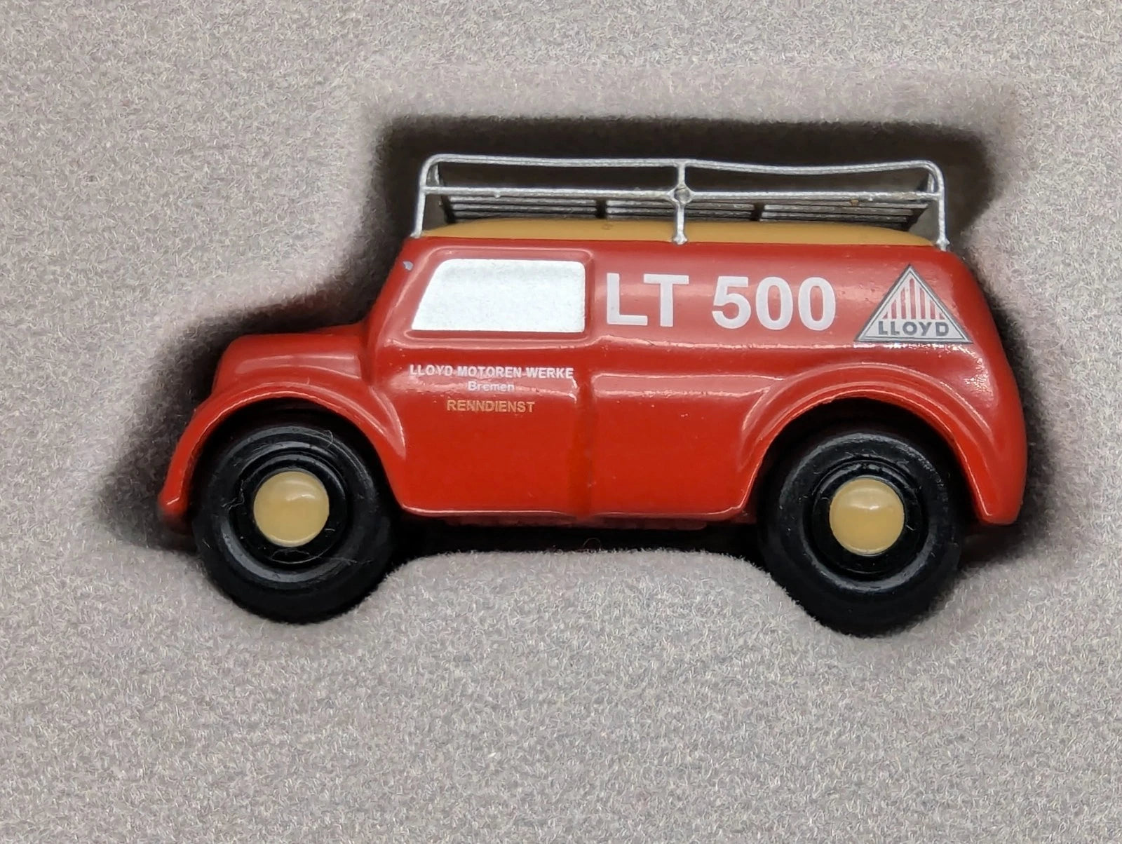 Modellautos 1:90 Schuco Piccolo Lloyd LT 500 Lloyd Renndienst mit OVP