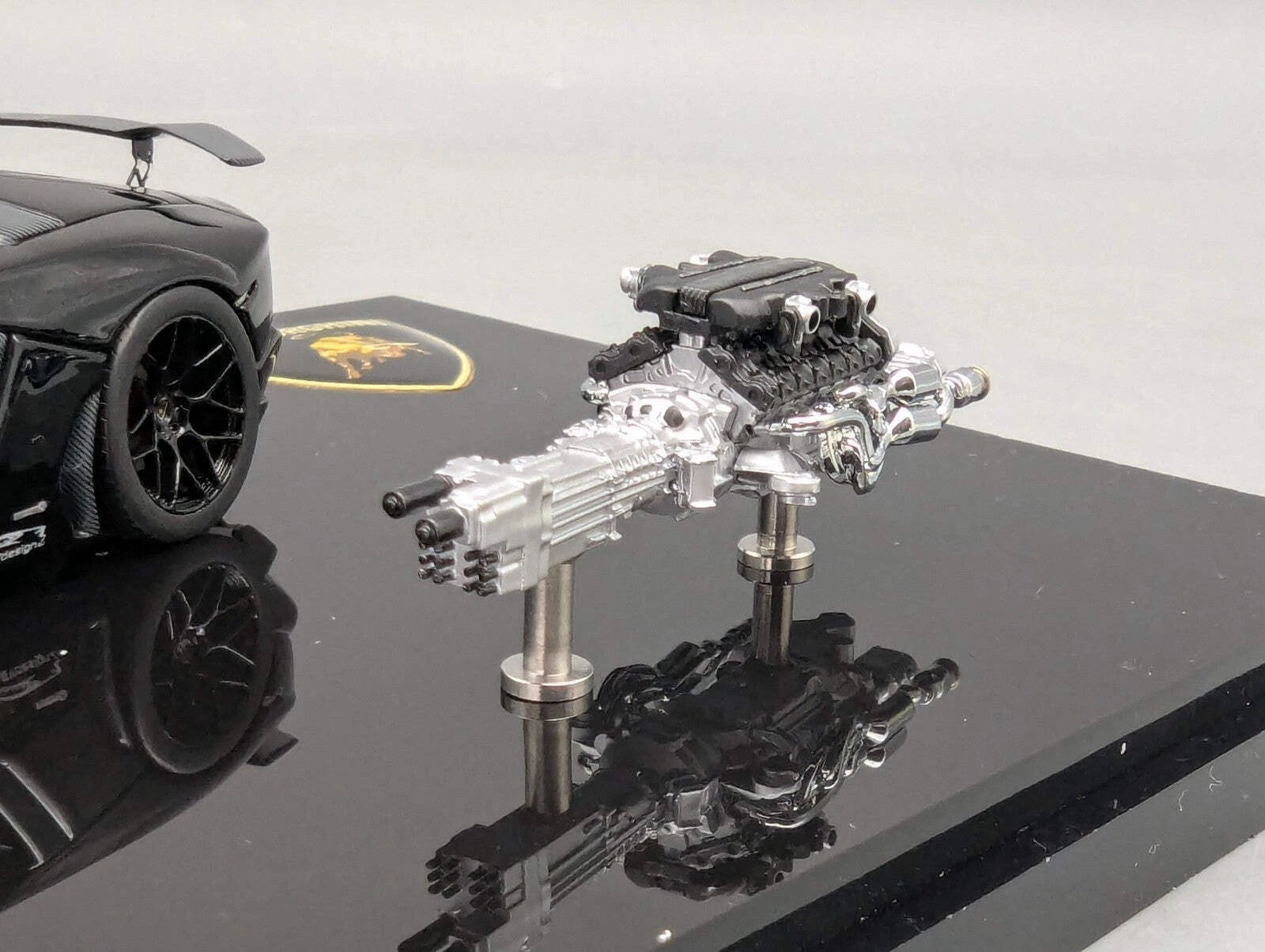 Eidolon Make Up 1:43 Lamborghini Aventador LP760-2 Engine Set Oakley Black OVP
