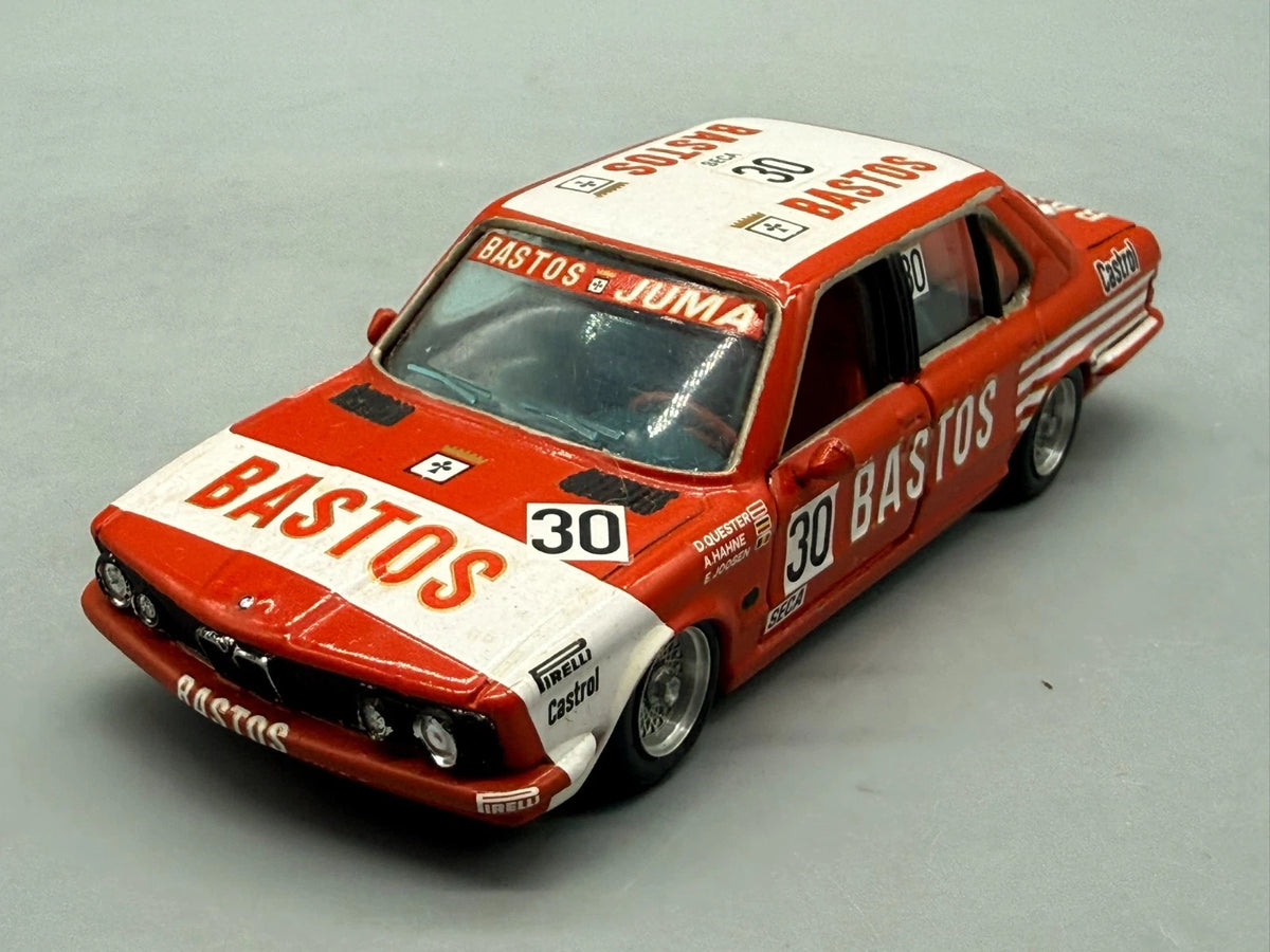 Modellautos 1:43 GAMA 1149 BMW 528i mit Karton