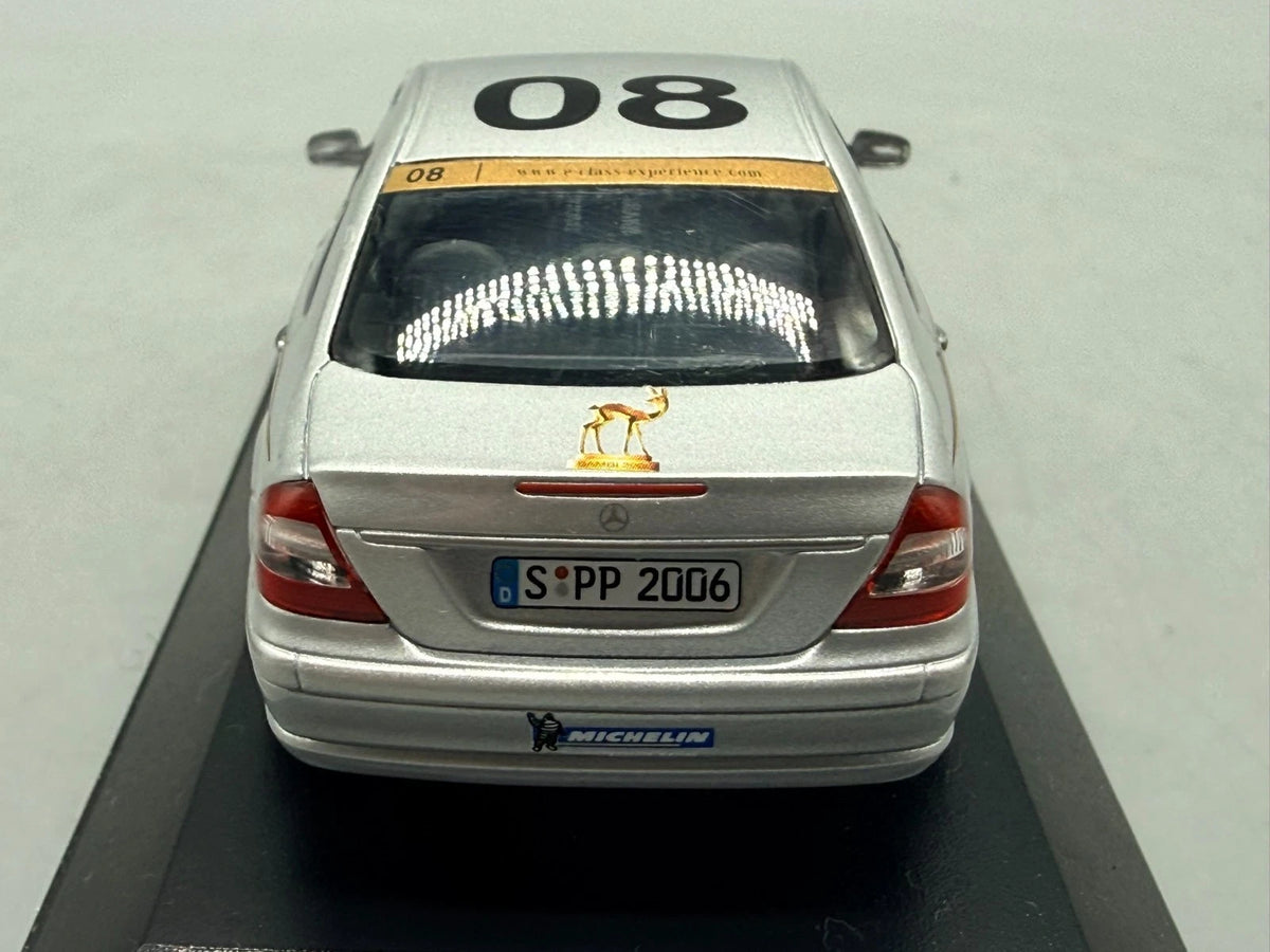 Modellautos 1:43 Minichamps Mercedes-Benz E-Klasse Rally Paris–Peking +Umkarton