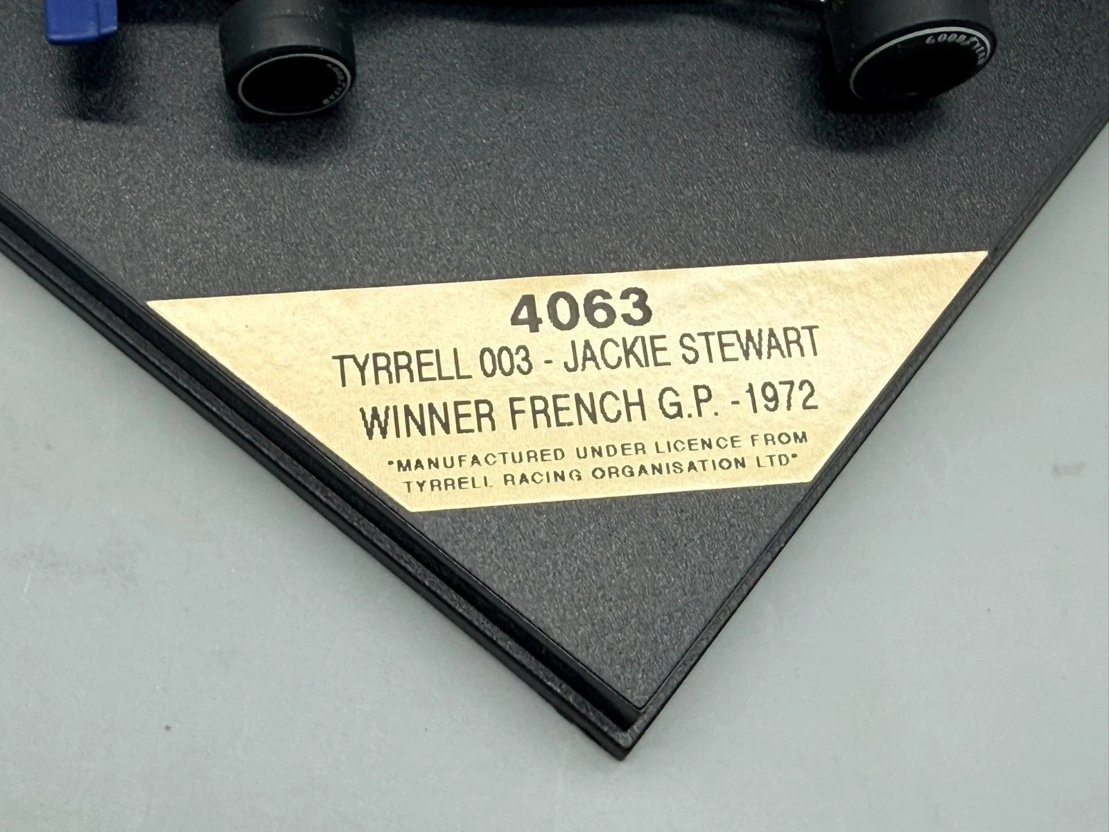Modellautos 1:43 Quartzo Tyrrell 003 Jackie Stewart Winner French GP 72 +Vitrine