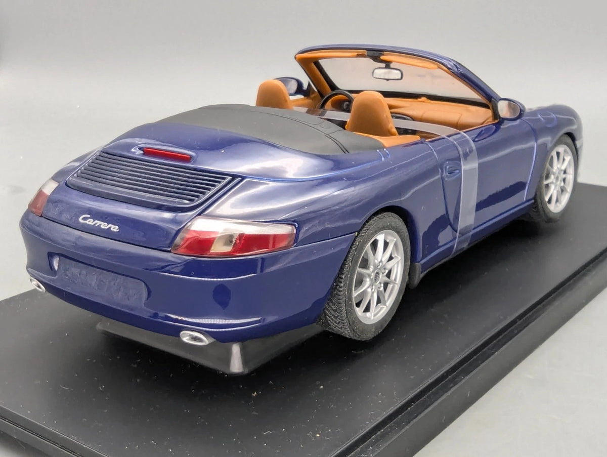 Modellautos 1:18 Spark Porsche 911 Carrera Cabriolet Blau WAP Dealer OVP