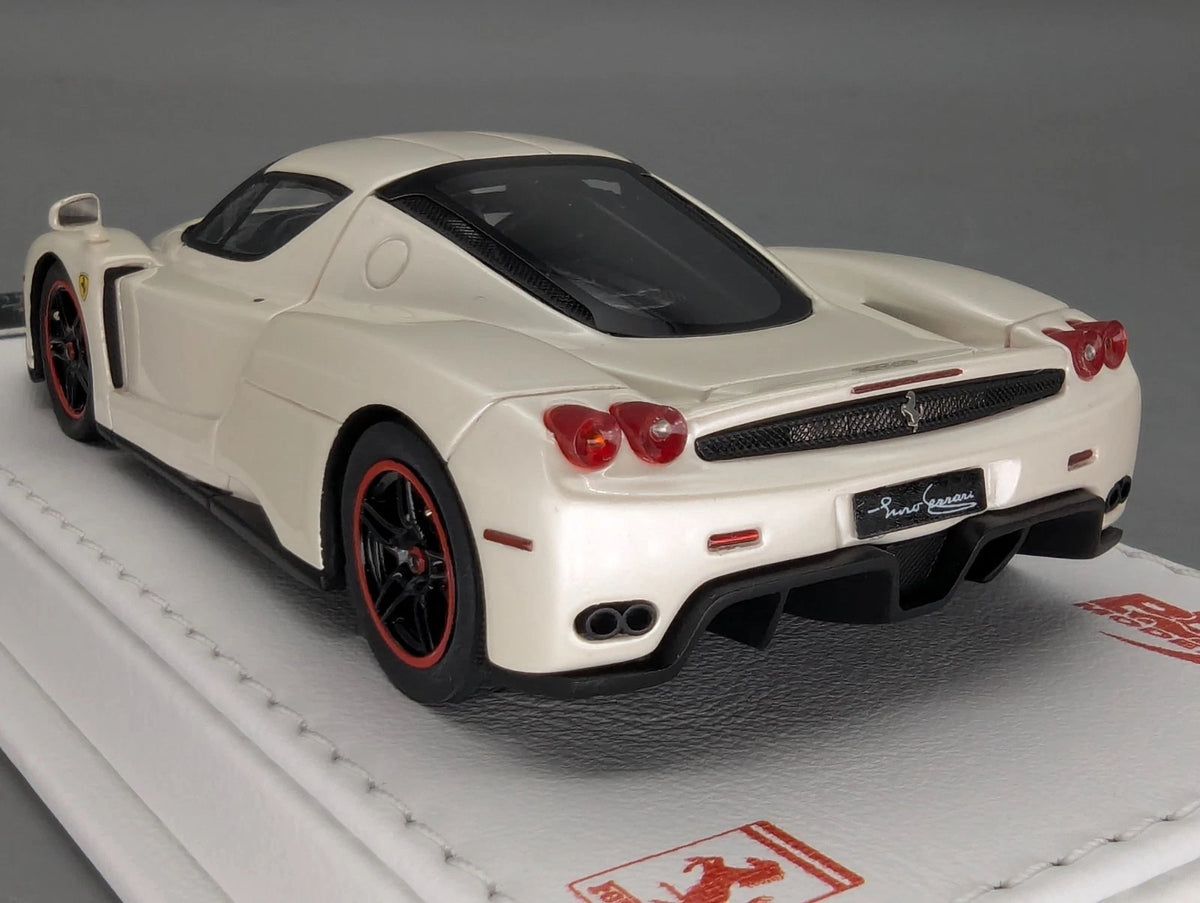 Modellautos 1:43 BBR Executive Calsito Ferrari EnzoFuji White Ltd 68/70 OVP