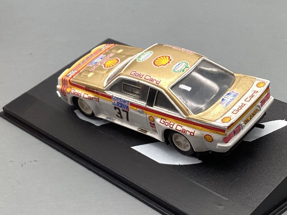 Modellautos 1:43 IXO Opel Manta 400 Rally 1984 Gold Card in Umverpackung