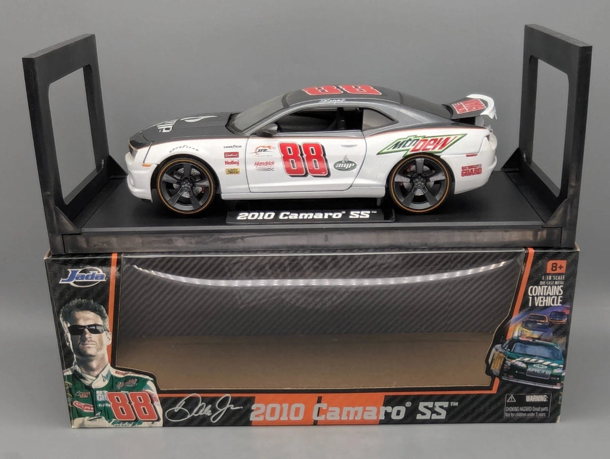 Modellautos 1:24 Jada chevrolet Camaro SS 2010 #88 mit OVP