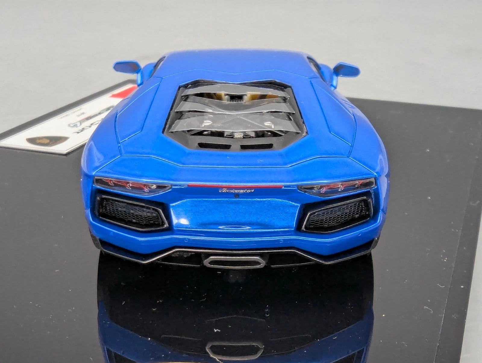 Eidolon Make Up 1:43 Lamborghini Aventador LP700-4 2011 Engine Set Blue Met. OVP