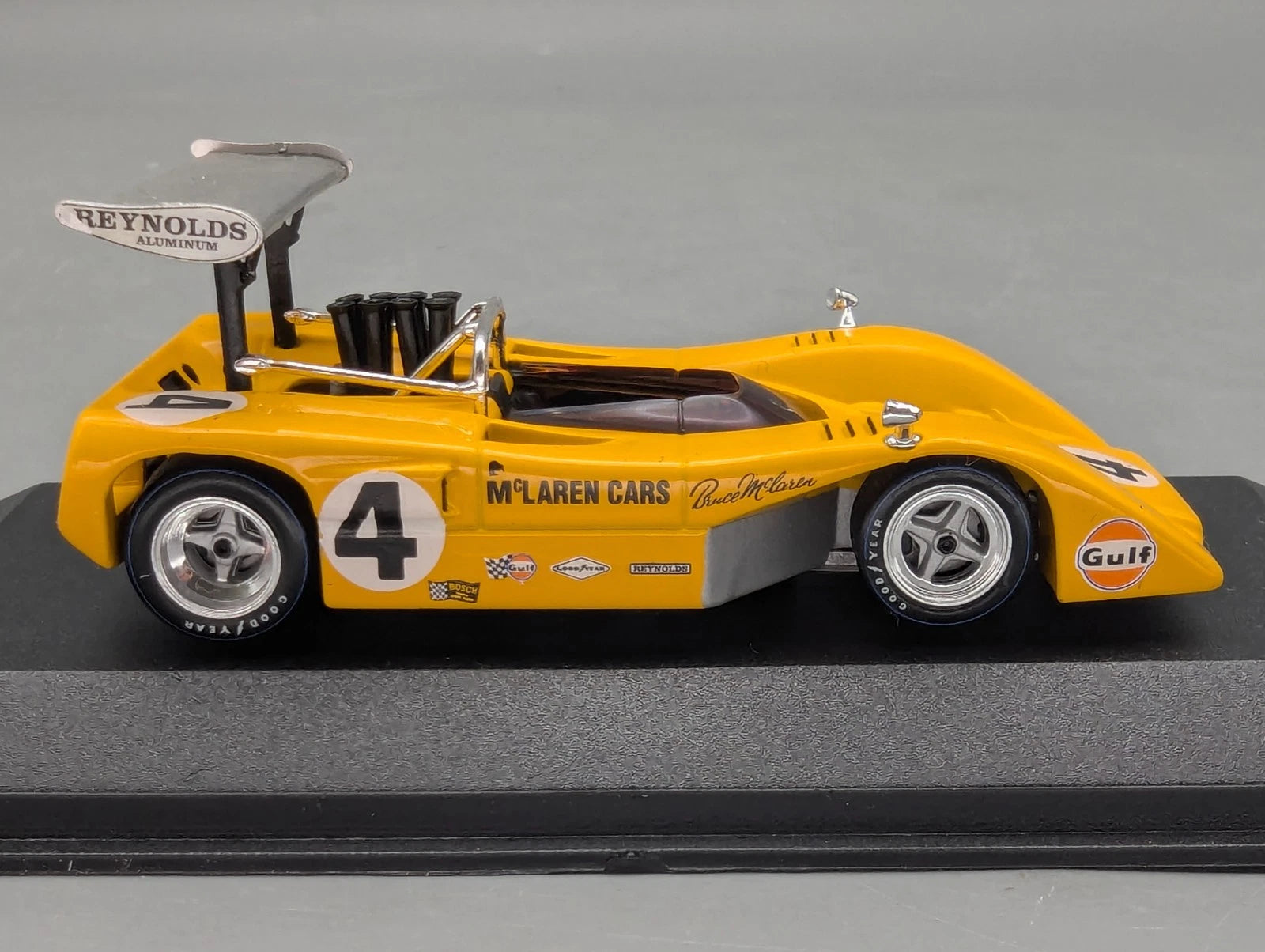 Modellautos 1:43 Minichamps McLaren M8B Can Am Series 1969 Champion #4 mit OVP