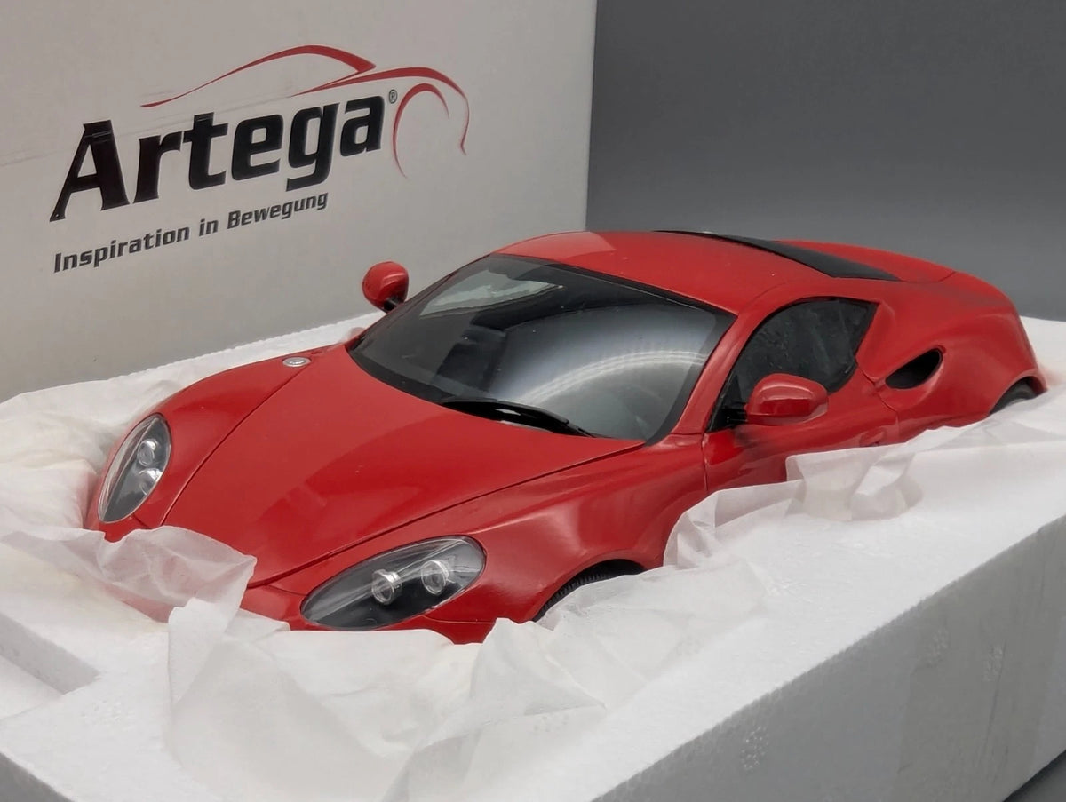 Modellautos 1:18 Revell Artega GT Feuerrot mit OVP