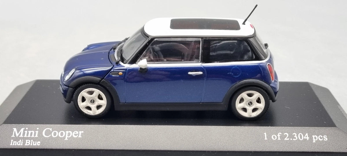 Modellautos 1:43 Minichamps Mini Cooper Indi Blue Ltd 1/2304 Vitrine
