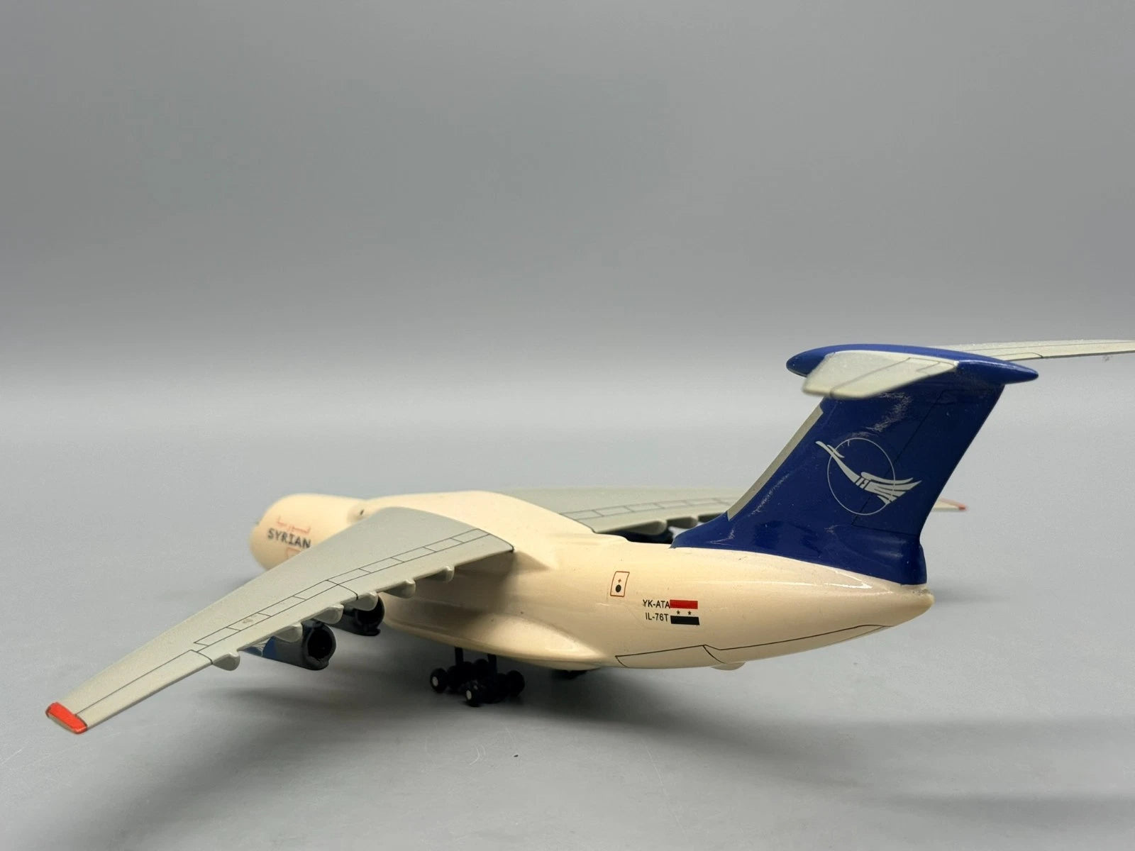Modellflugzeug 1:400 UNBEKANNT Ilyushin Il-76 Syrian Air