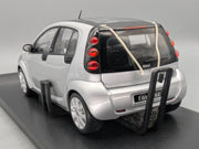 Modellautos 1:18 Kyosho Smart Forfour Starlight Silver mit Dealer OVP
