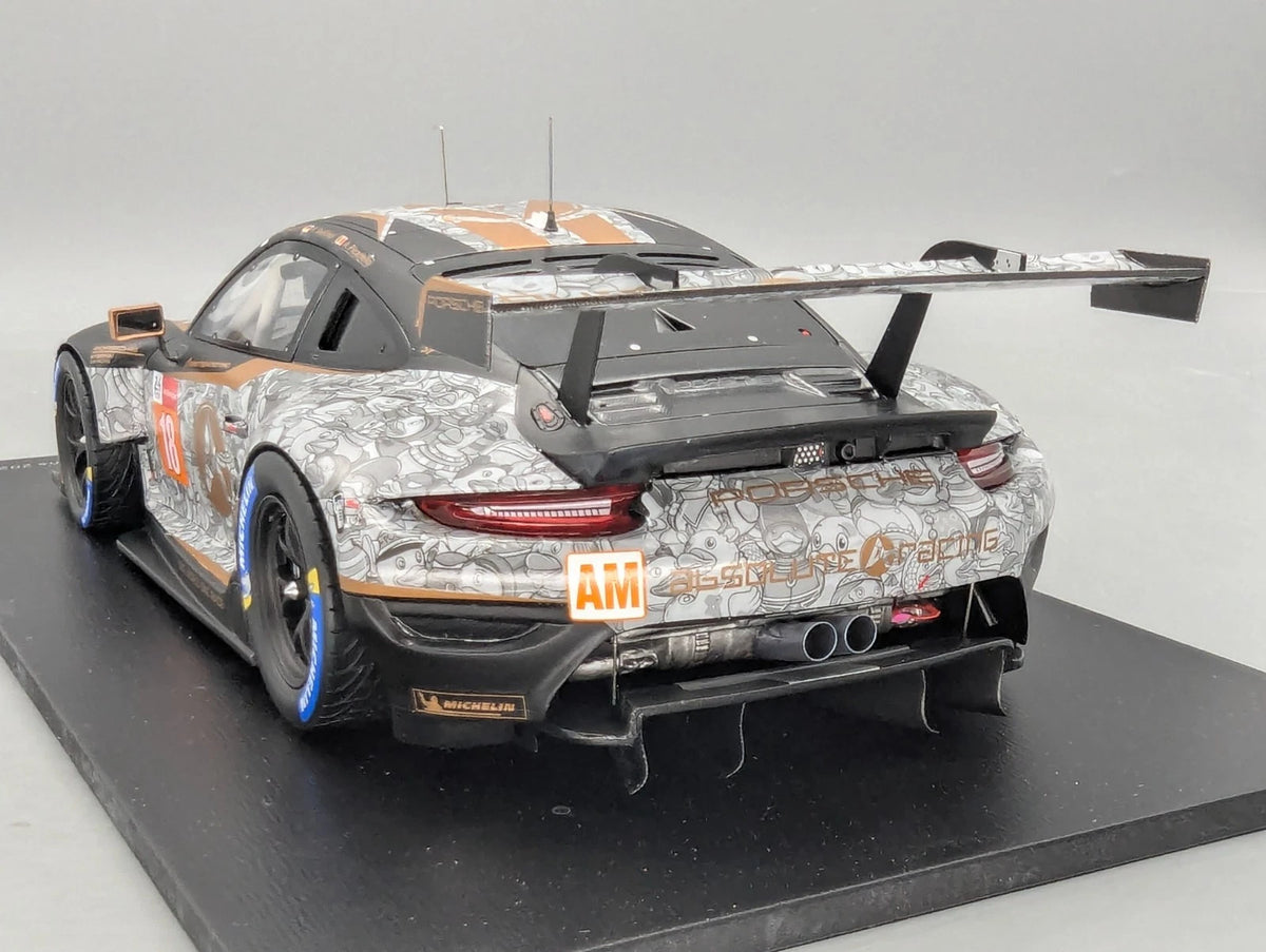 Modellautos 1:18 Spark 18S701 Porsche 911 RSR-19 24h Le Mans 2021 #18 OVP