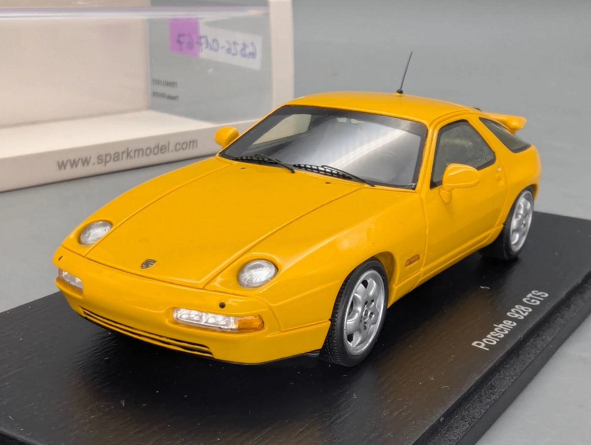 Modellautos 1:43 Spark PD04311015 Porsche 928 GTS Gelb mit OVP