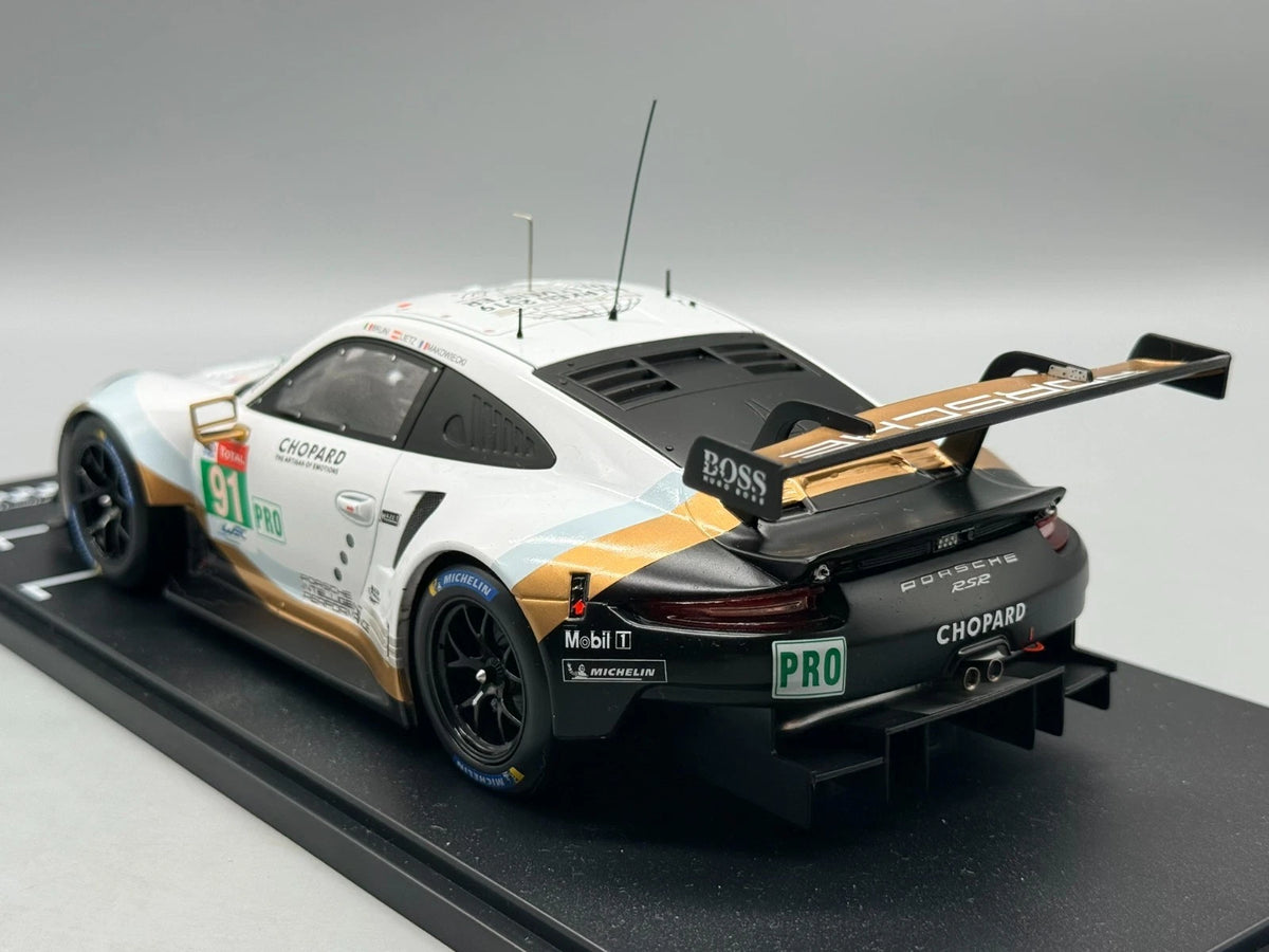 Modellautos 1:18 Ixo Porsche 911 RSR Le Mans 24h 2019 #91 mit OVP