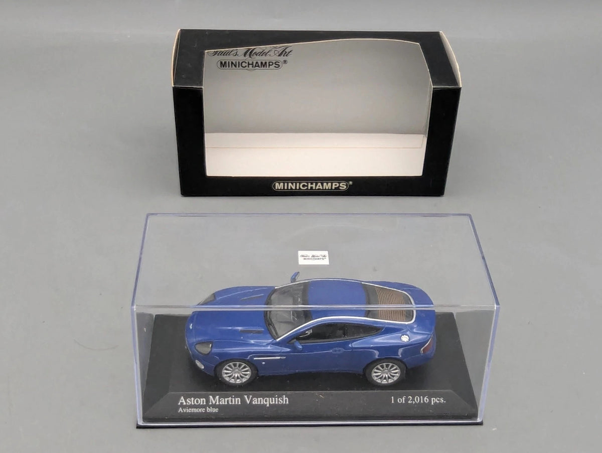 Modellautos 1:43 Minichamps Aston Martin Vanquish 2002 Blau Metallic mit OVP