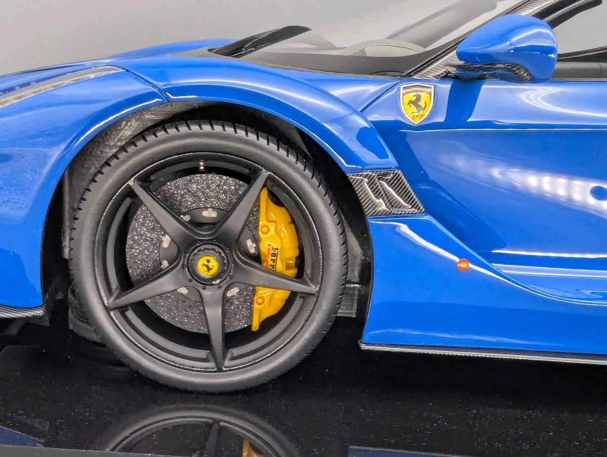Modellautos 1:12 BBR Ferrari LaFerrari Aperta Azzurro Dino Ltd 05/05 Vitrine OVP