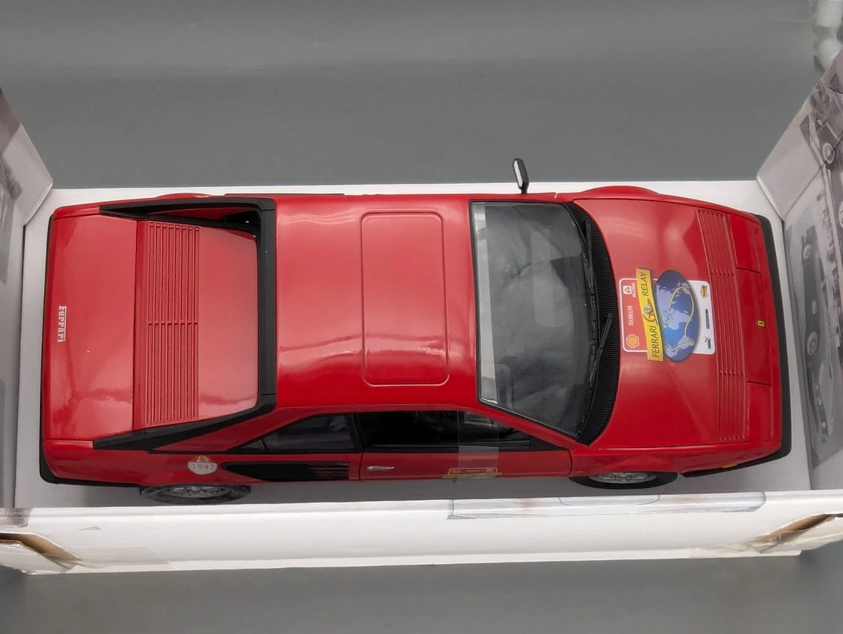 Modellautos 1:18 Hot Wheels Ferrari Mondial 8 Sondermodell 60 Jahre mit OVP
