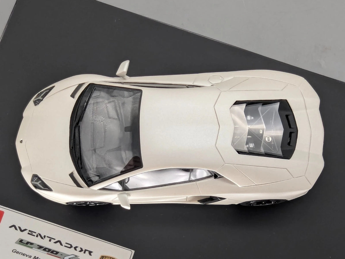 Eidolon Make Up 1:43 Lamborghini Aventador LP700-4 2011 Engine Set Matt Weiß OVP