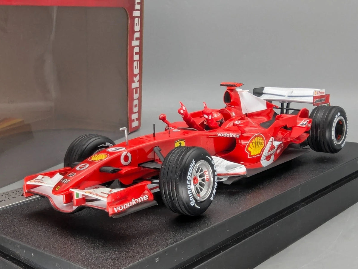 Modellautos 1:18 Hot Wheels Racing Ferrari 248 F1 Hockenheim #5 M Schumacher OVP