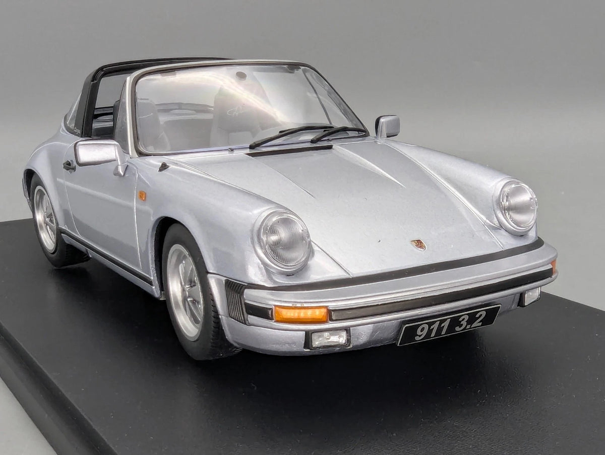 Modellautos 1:18 KK-Scale Porsche 911 Carrera Targa 3.2 1988 Silber mit OVP